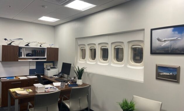 Airplane decor for office